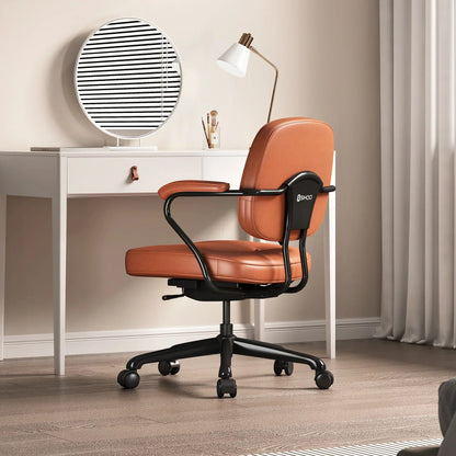 L3 Chaise en cuir de luxe de style mid-century